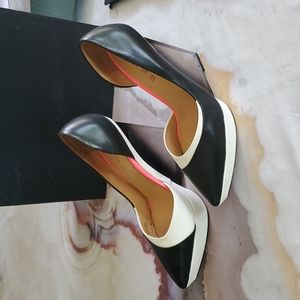 L.A.M.B. Heels Sexy Black & Cream Size 7. Worn once.